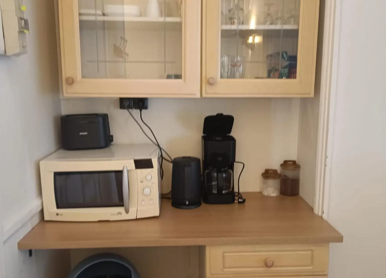 Hostel Chambres Privees Dans Un Appartement De 2 Pieces A Paris 13E France