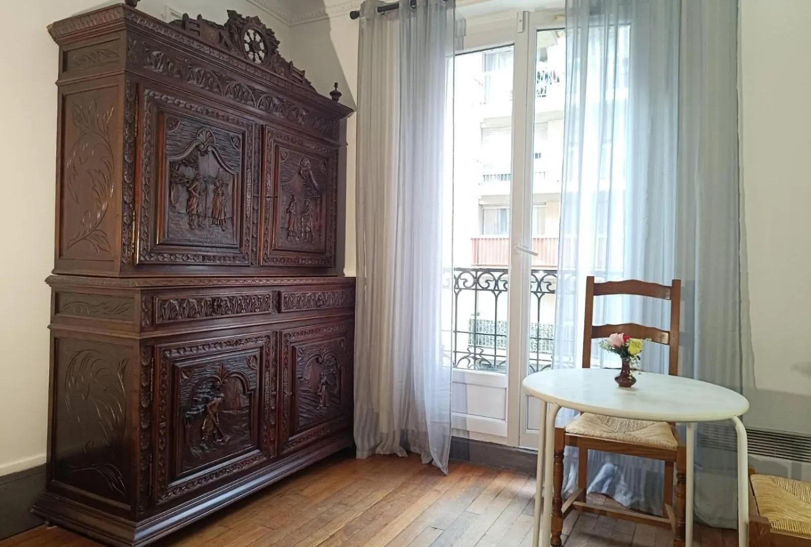 Chambres Privees Dans Un Appartement De 2 Pieces A Paris 13E Hostel