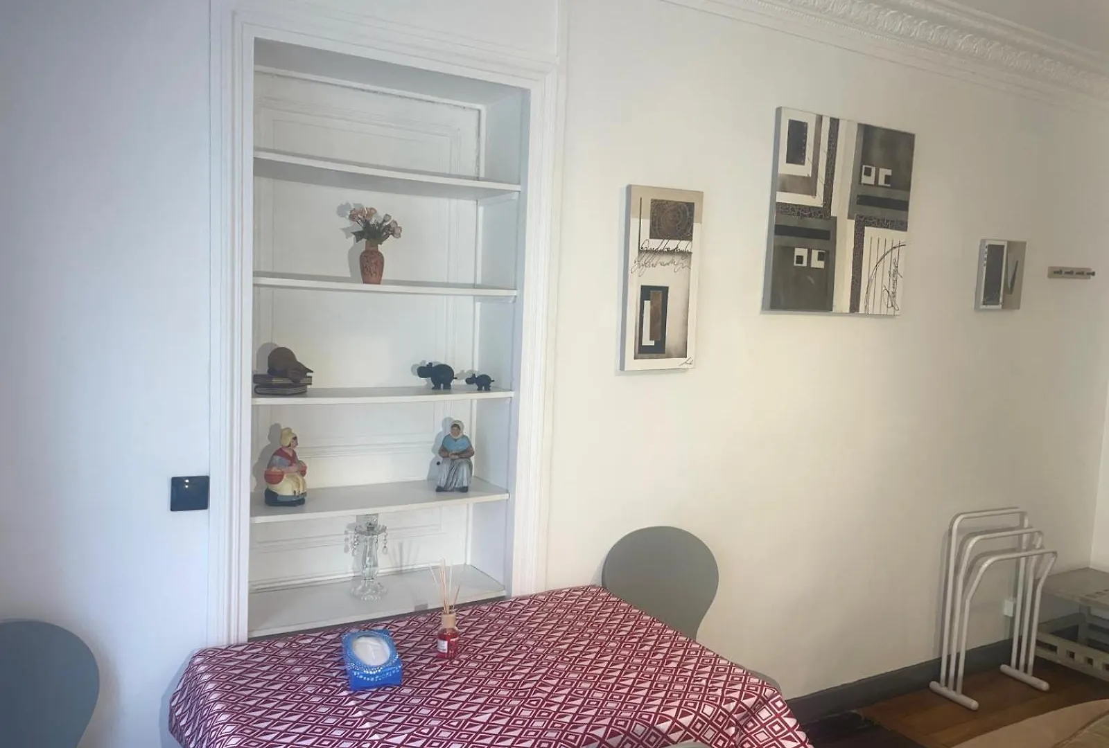Hostel Chambres Privees Dans Un Appartement De 2 Pieces A Paris 13E
